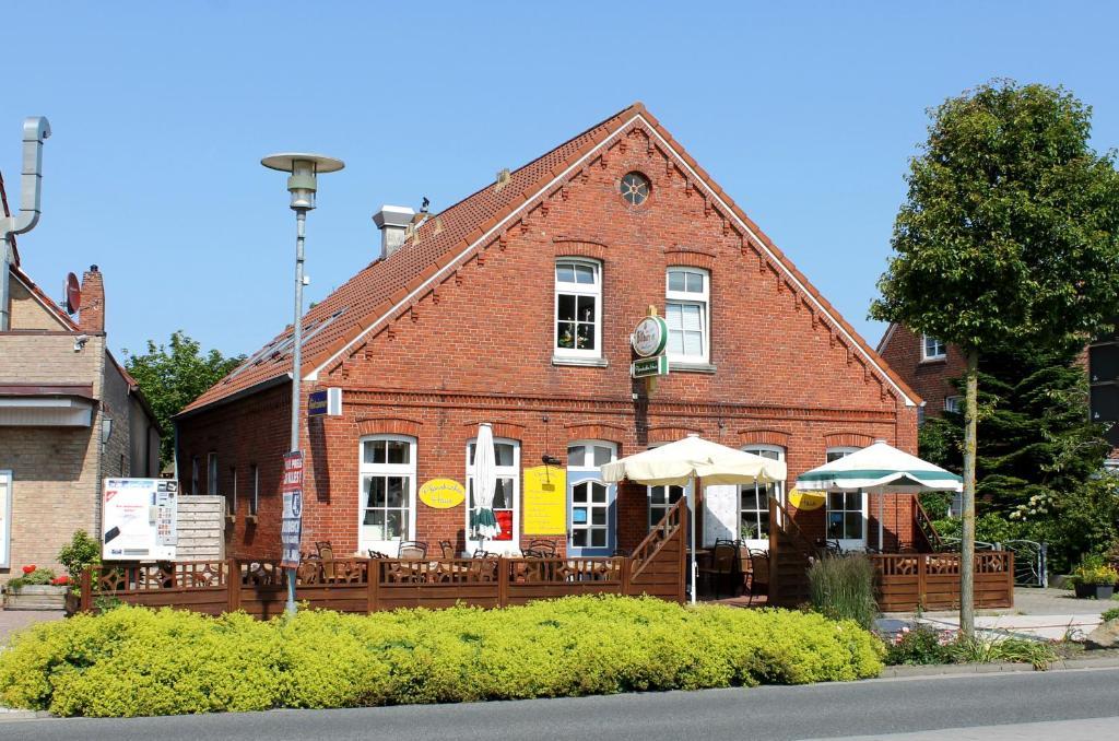 Hotel Pension Am Hafen Norddeich  Exteriör bild